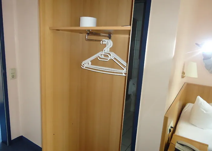 El Condor فندق شونيفيلد