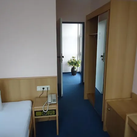 El Condor Hotel Schoenefeld
